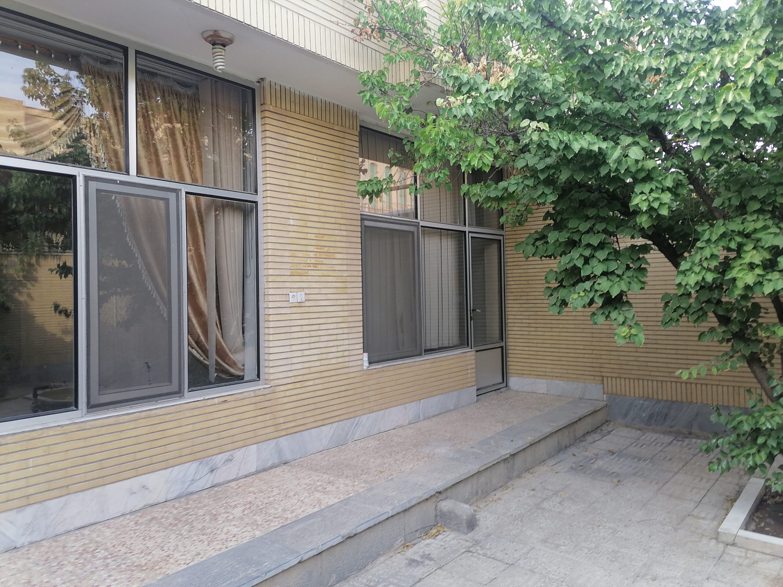 فروش منزل ویلایی در خیابان چمران اصفهان